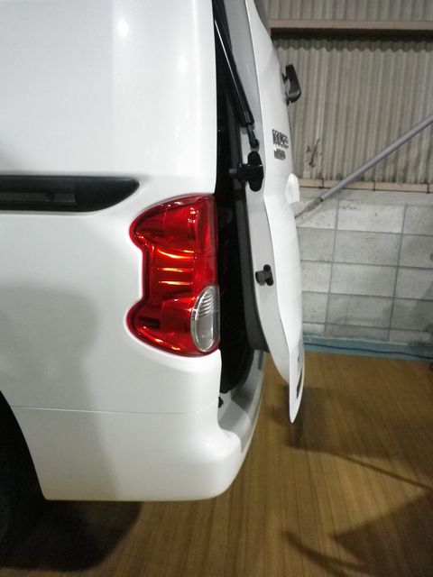 日産NV200バネットワゴン